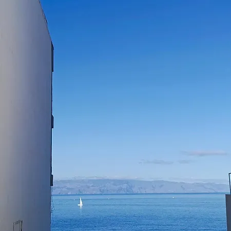 Isabel 4 People * Puerto de Santiago (Tenerife)